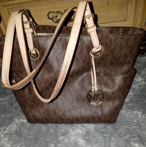 Michael Kors purse - Picture 1 of 8